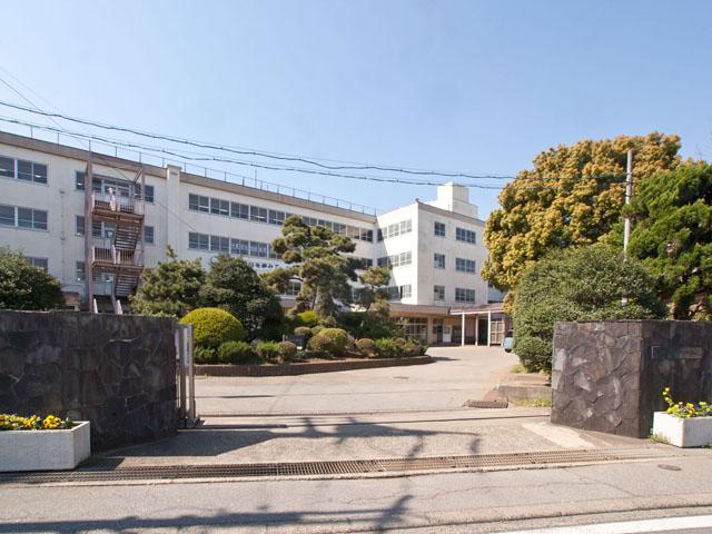 Junior high school. Yachiyo Municipal Yachiyo until junior high school 1680m