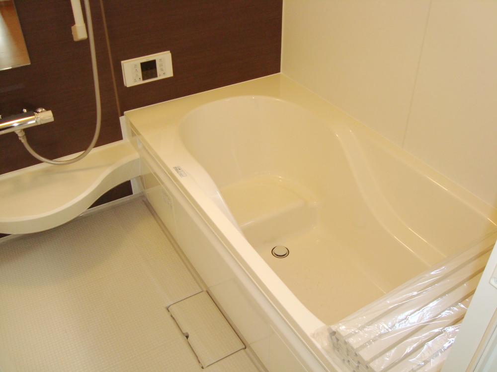 Bathroom. Bathroom spacious 1 pyeong size