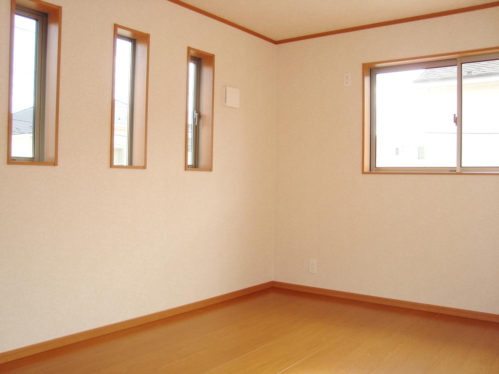 Non-living room. Yang per good for all the living room facing south