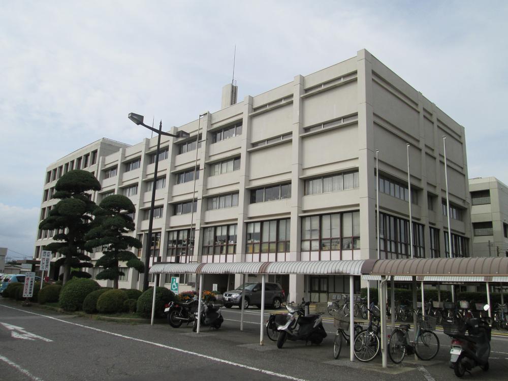 Government office. Yachiyo 926m to City Hall