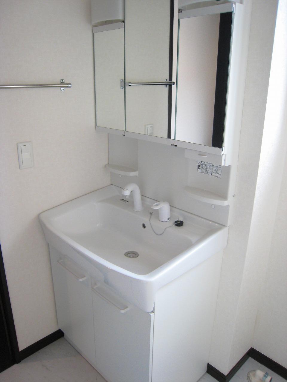 Same specifications photos (Other introspection). (Building 2) same specification