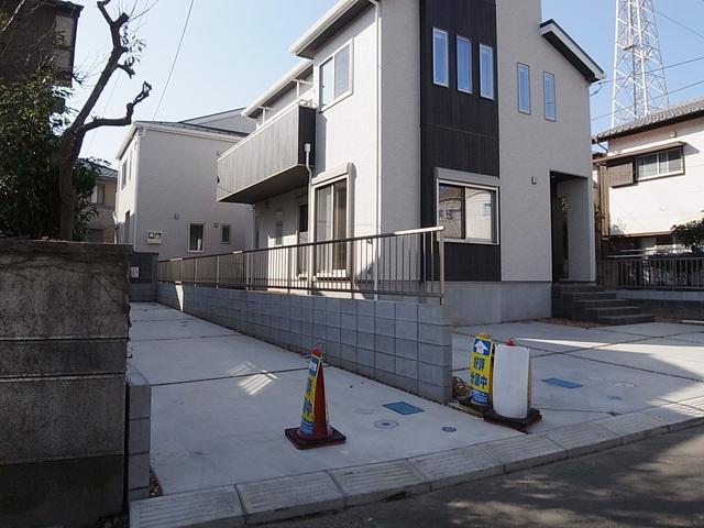 Local appearance photo. Site spacious 54 square meters