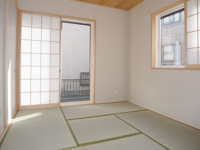 Non-living room. Japanese-style room 4.5 Pledge