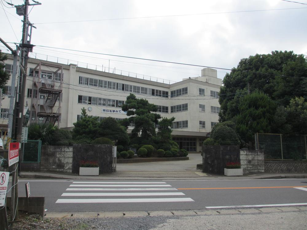 Junior high school. Yachiyo Municipal Yachiyo until junior high school 295m