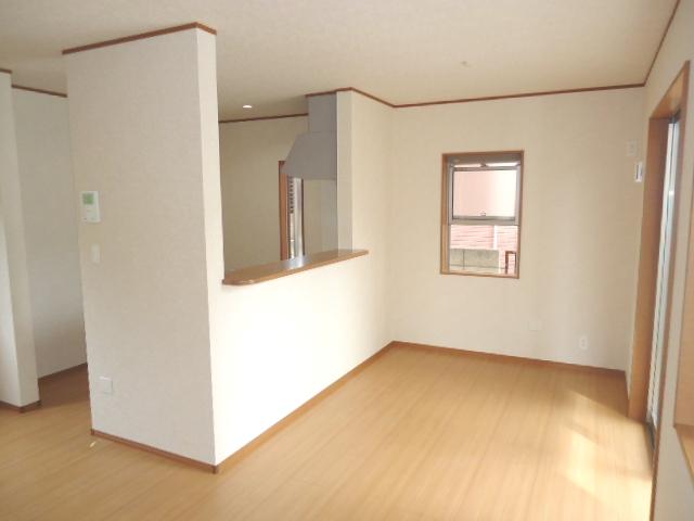 Living. Local (10 May 2013) Shooting