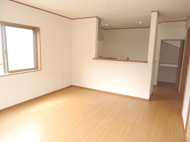 Living. Local (10 May 2013) Shooting