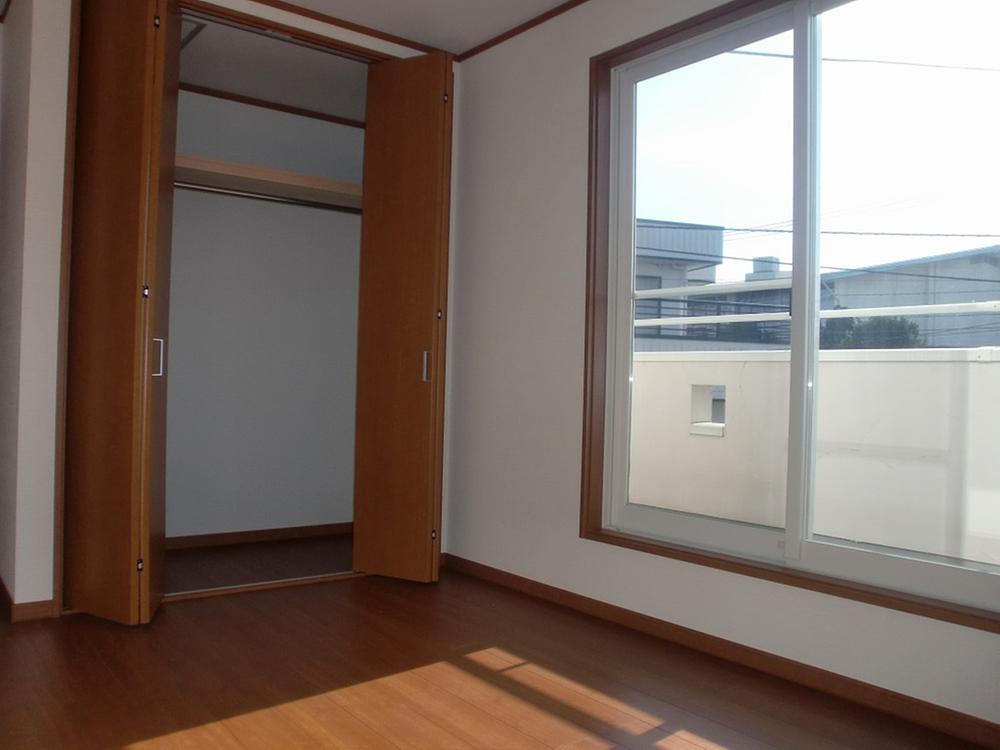 Non-living room. closet