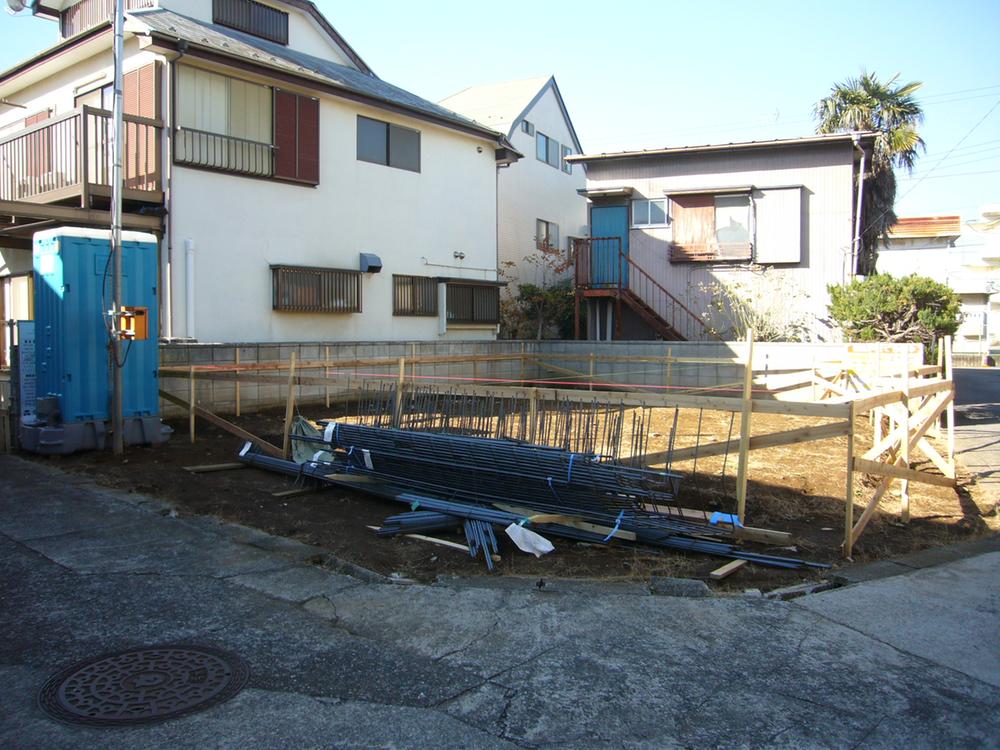 Local photos, including front road. Local (12 May 2013) Shooting