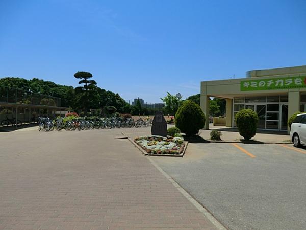 Junior high school. Kayada happy 10-minute walk up to 800m junior high school until junior high school!