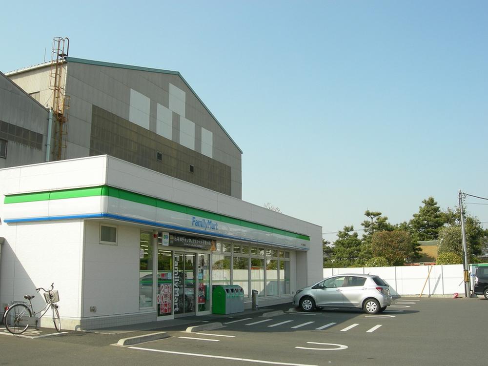 Convenience store. 371m to FamilyMart Yachiyo Yurinokidai shop