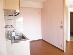 Kitchen. Kitchen is pink wallpaper ☆