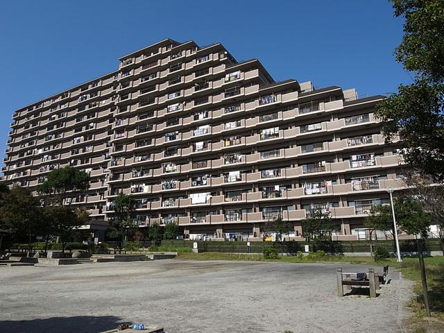 Local appearance photo. For the south side park, Sunny