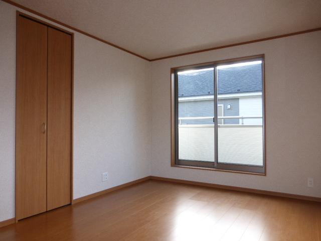 Non-living room. Local (12 May 2013) shooting Building 2