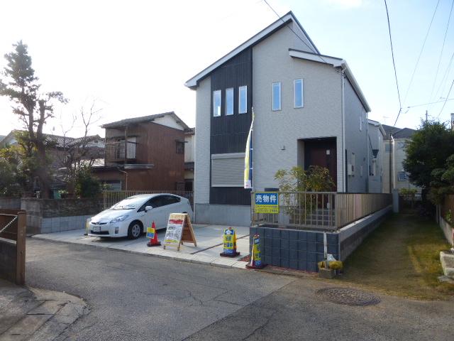 Local appearance photo. Local (12 May 2013) shooting B Building