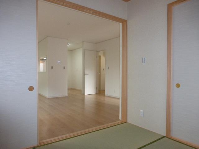 Non-living room. Local (12 May 2013) Shooting A Building