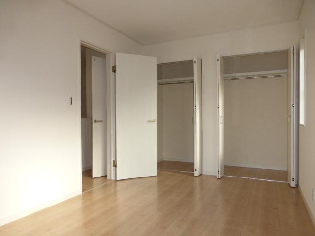 Non-living room. Local (12 May 2013) Shooting A Building