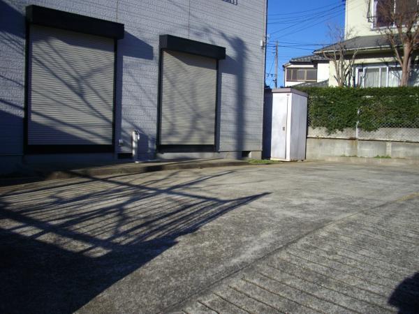 Parking lot
