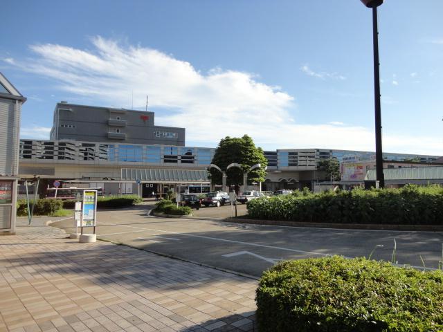 station. 1600m to Yachiyo Central Station