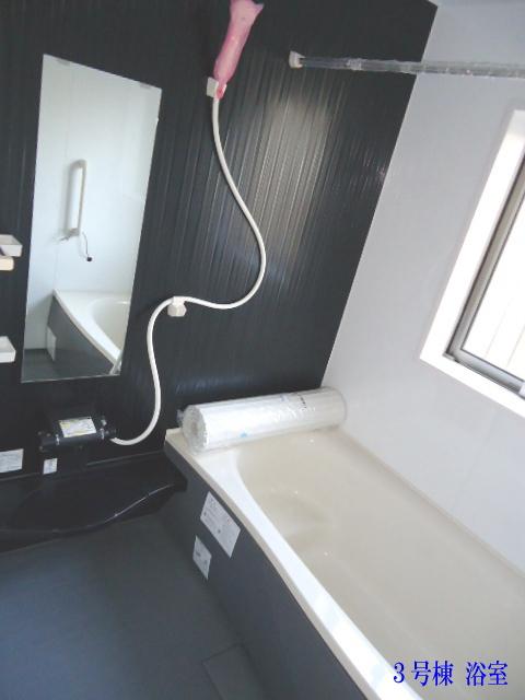 Bathroom. 3 Building was completed!