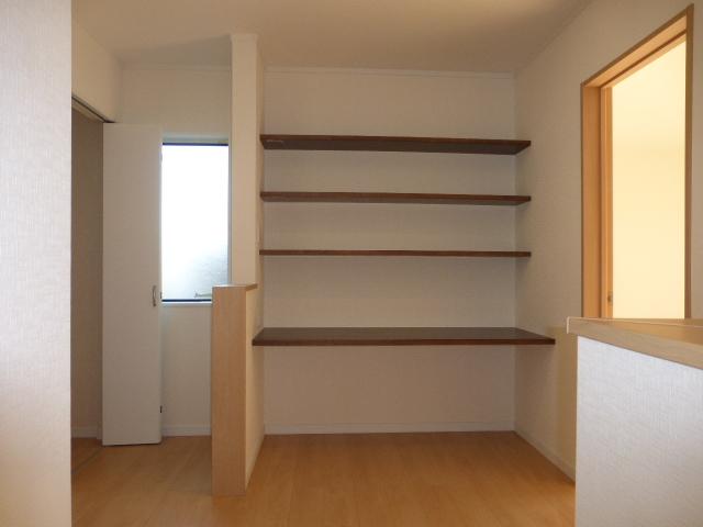 Other introspection. Local (12 May 2013) shooting A Building