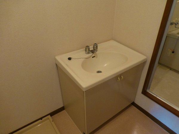Washroom. Wash basin independent of the room