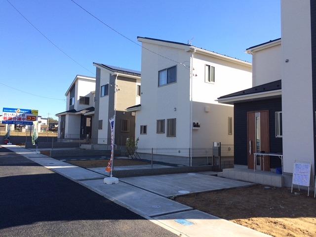 Local appearance photo. Local (11 May 2013) Shooting