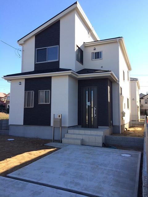 Local appearance photo. Local (11 May 2013) Shooting