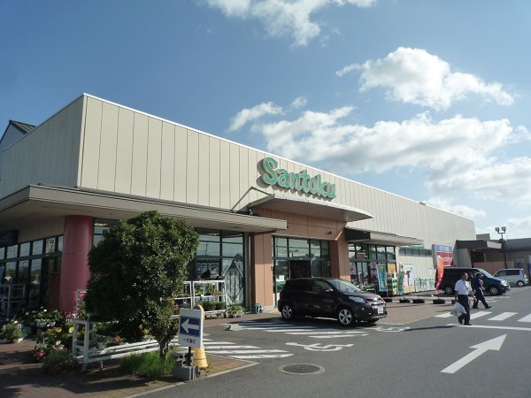 Supermarket. 500m to Santoku (super)