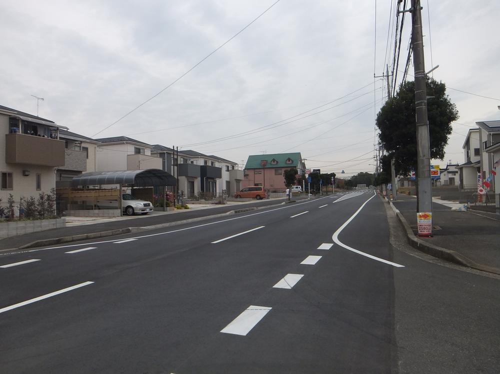 Local photos, including front road. Local (11 May 2013) Shooting