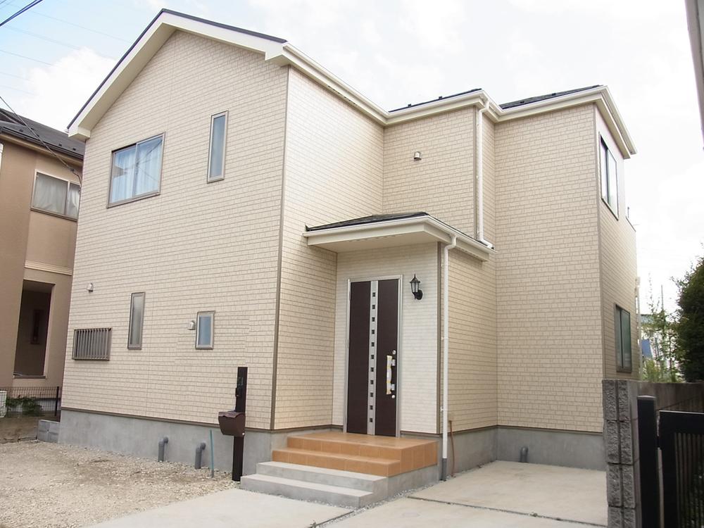 Rendering (appearance). Example of construction