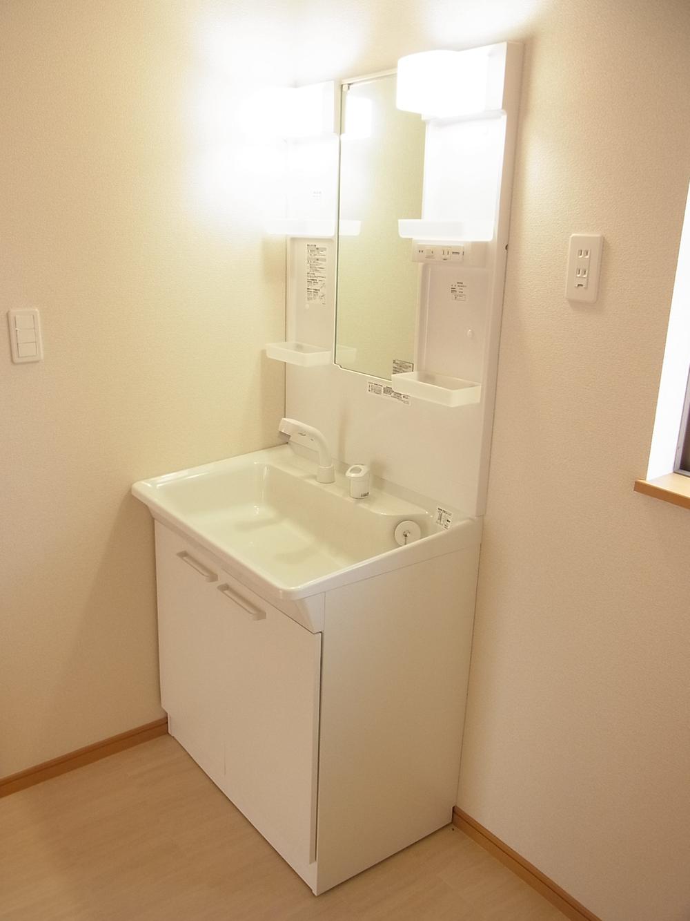 Wash basin, toilet. Example of construction