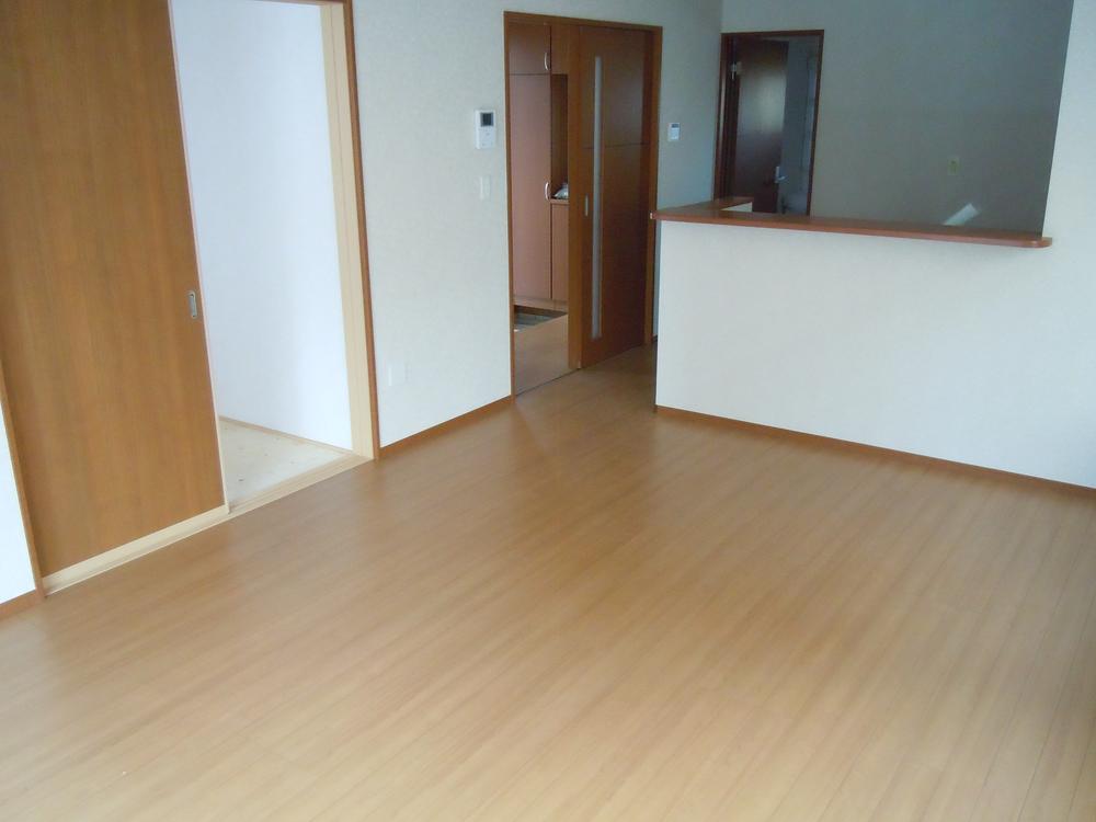 Same specifications photos (living)