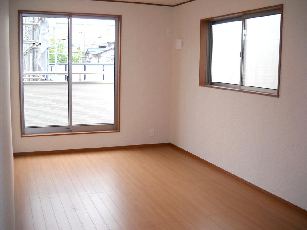 Same specifications photos (Other introspection)