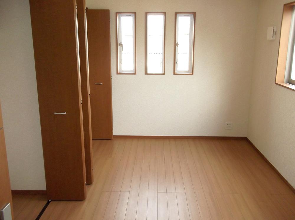 Same specifications photos (Other introspection)