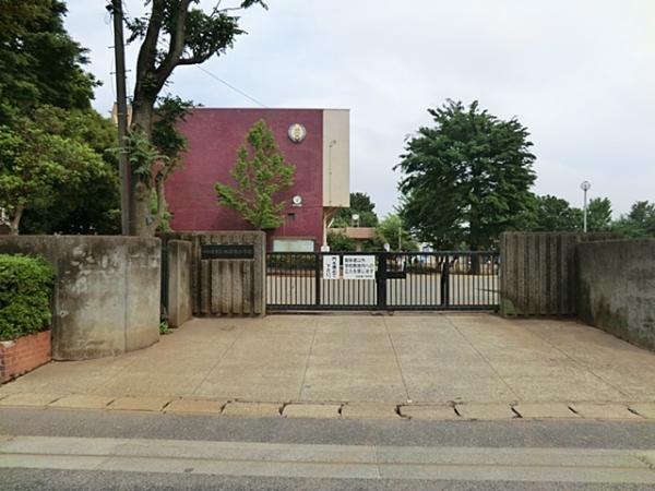 Primary school. Yotsukaido until elementary school 190m 3-minute walk