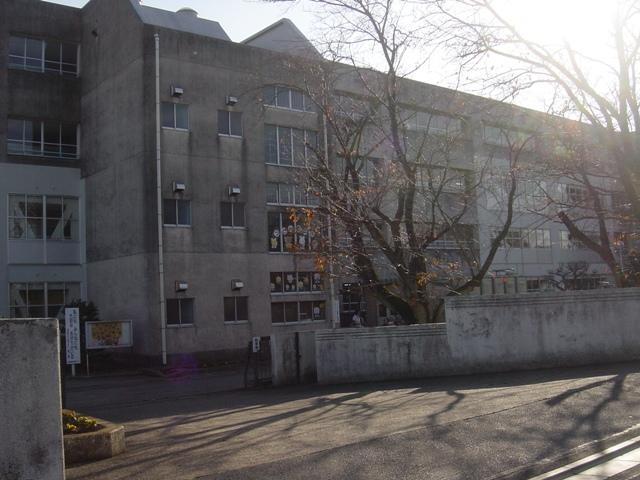 Primary school. Yagihara until elementary school 1800m