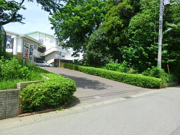 Primary school. A 5-minute walk of peace of mind until the 400m elementary school to Yoshioka elementary school!