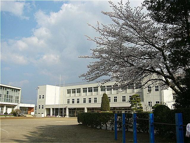 Primary school. Yotsukaido City Kuriyama to elementary school 500m