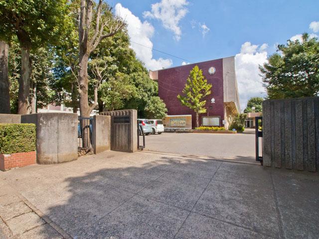 Primary school. Yotsukaido until elementary school 190m