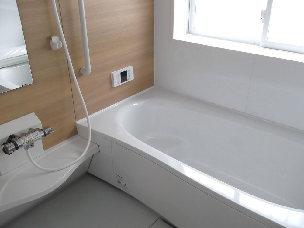 Same specifications photo (bathroom)