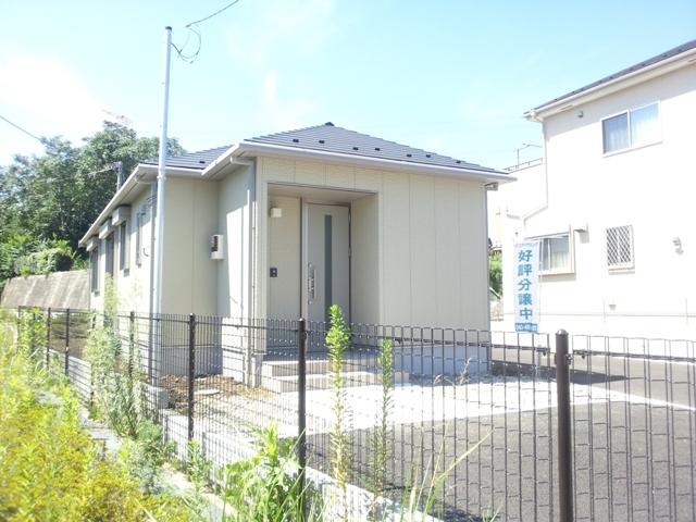 Local appearance photo. Since (A Togaikan) there is no building on the south side, Is a positive per preeminent. There is also a garden where you can enjoy a home garden.