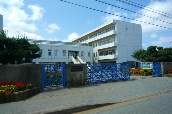 Junior high school. 1060m until Yotsukaidou north junior high school (junior high school)