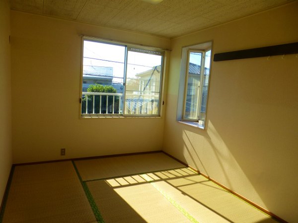 Other room space. Bay window with a Japanese-style room