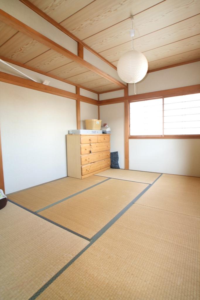 Non-living room. There are also Japanese-style room on the second floor! !