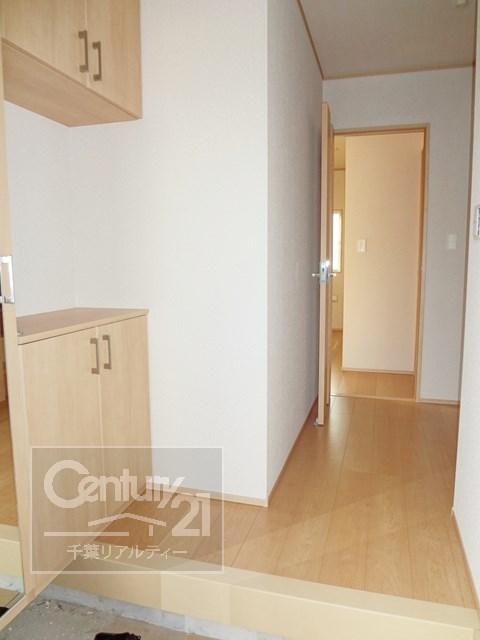 Entrance. 1 Building entrance