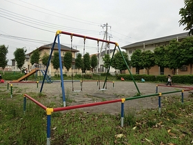 Convenience store. Seven-Eleven three-year-old through store up (convenience store) 1026m