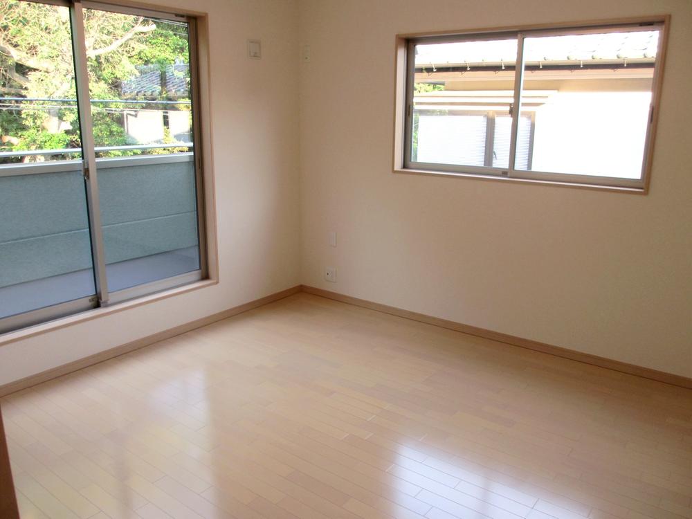 Same specifications photos (Other introspection)