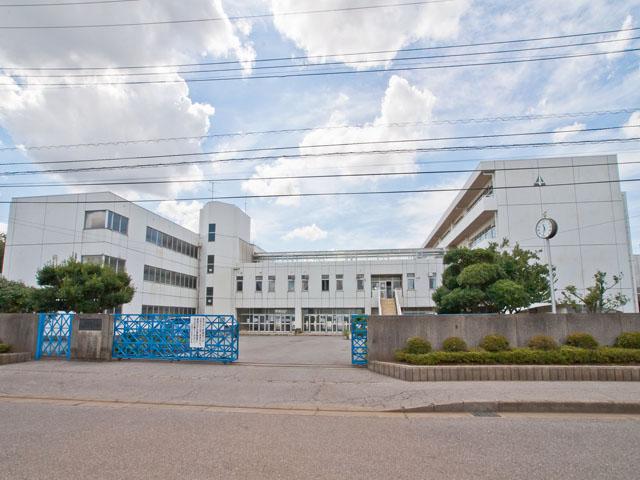 Junior high school. Yotsukaido until the North Junior High School 1500m