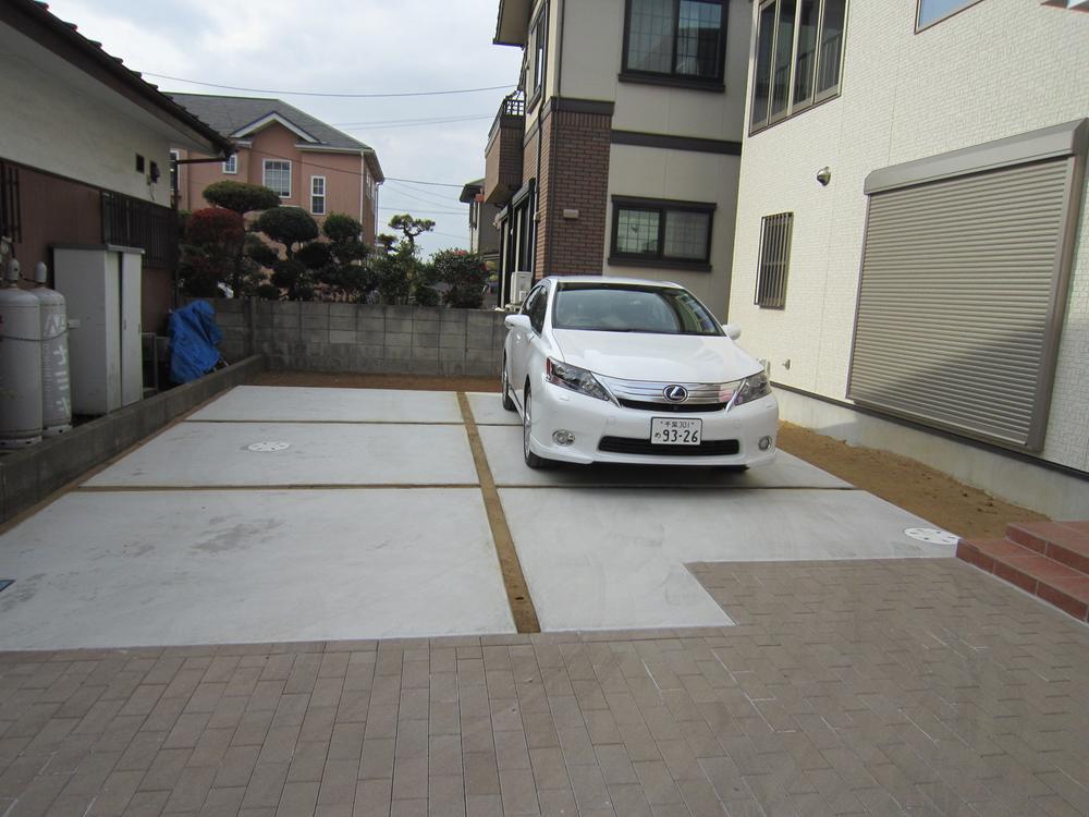 Parking lot. Local (12 May 2013) Shooting