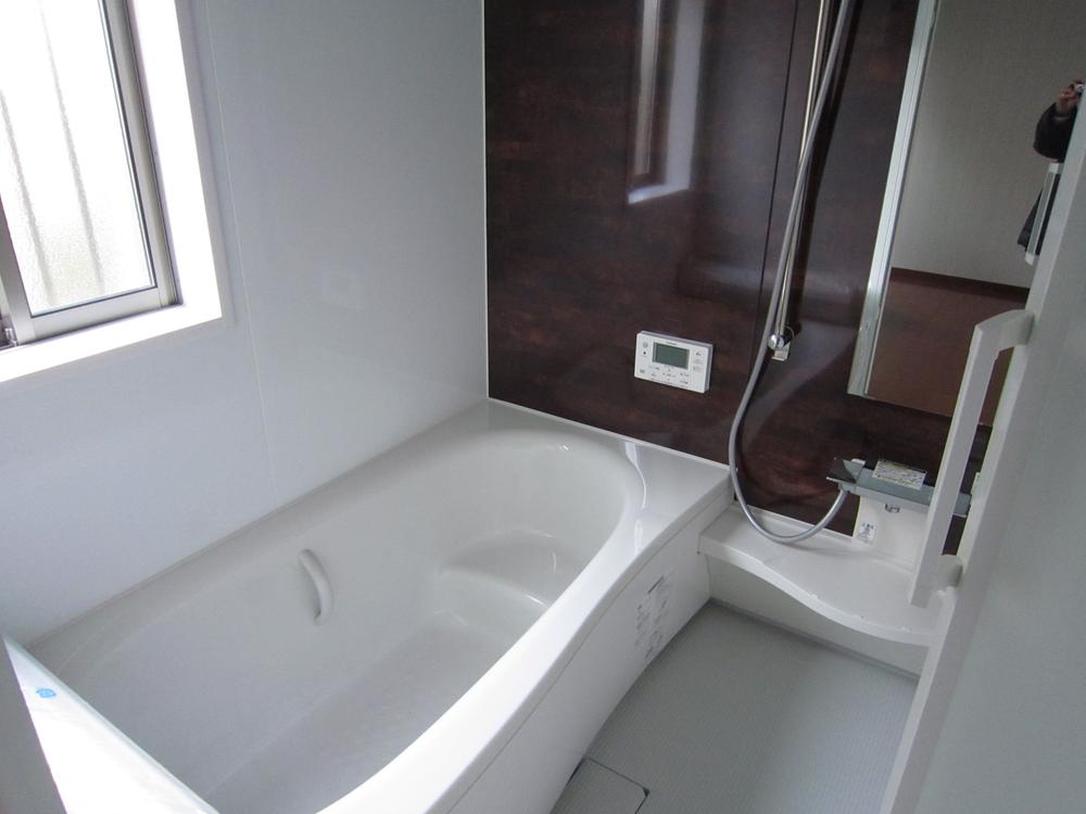 Bathroom. Indoor (12 May 2013) Shooting